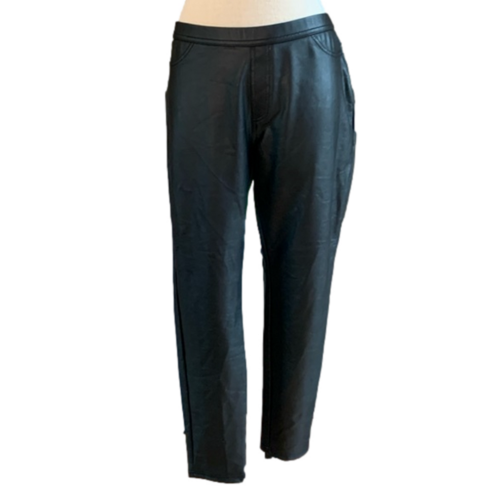 HUE szXL black faux leather pull on pants